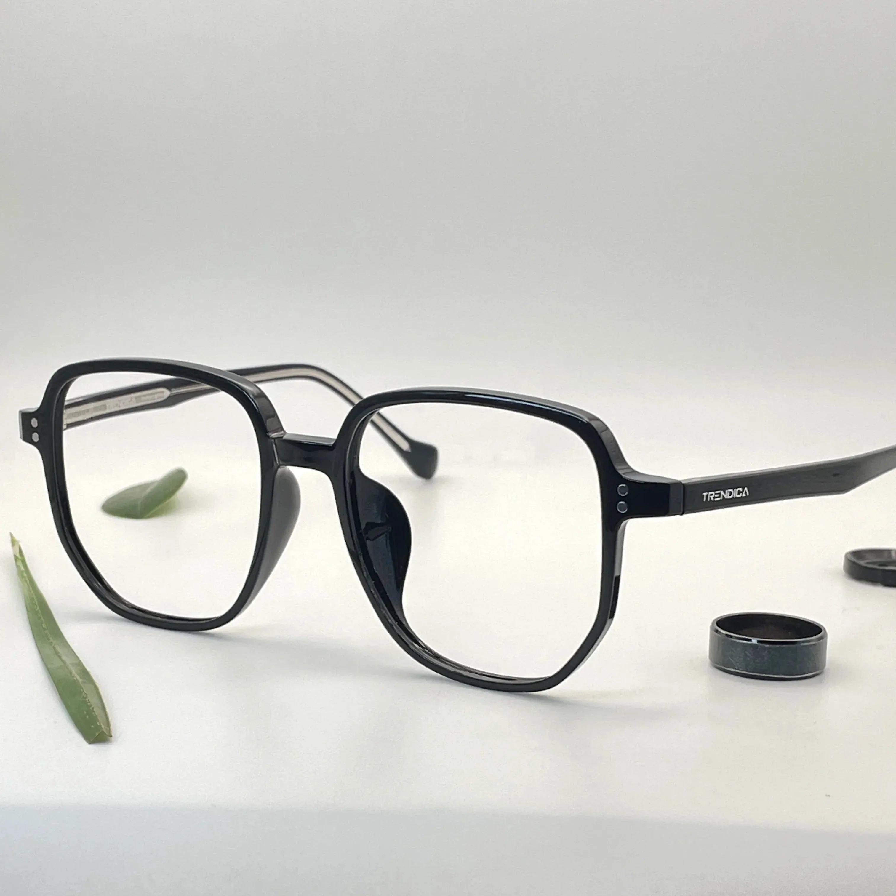 Triden - Simple Specs