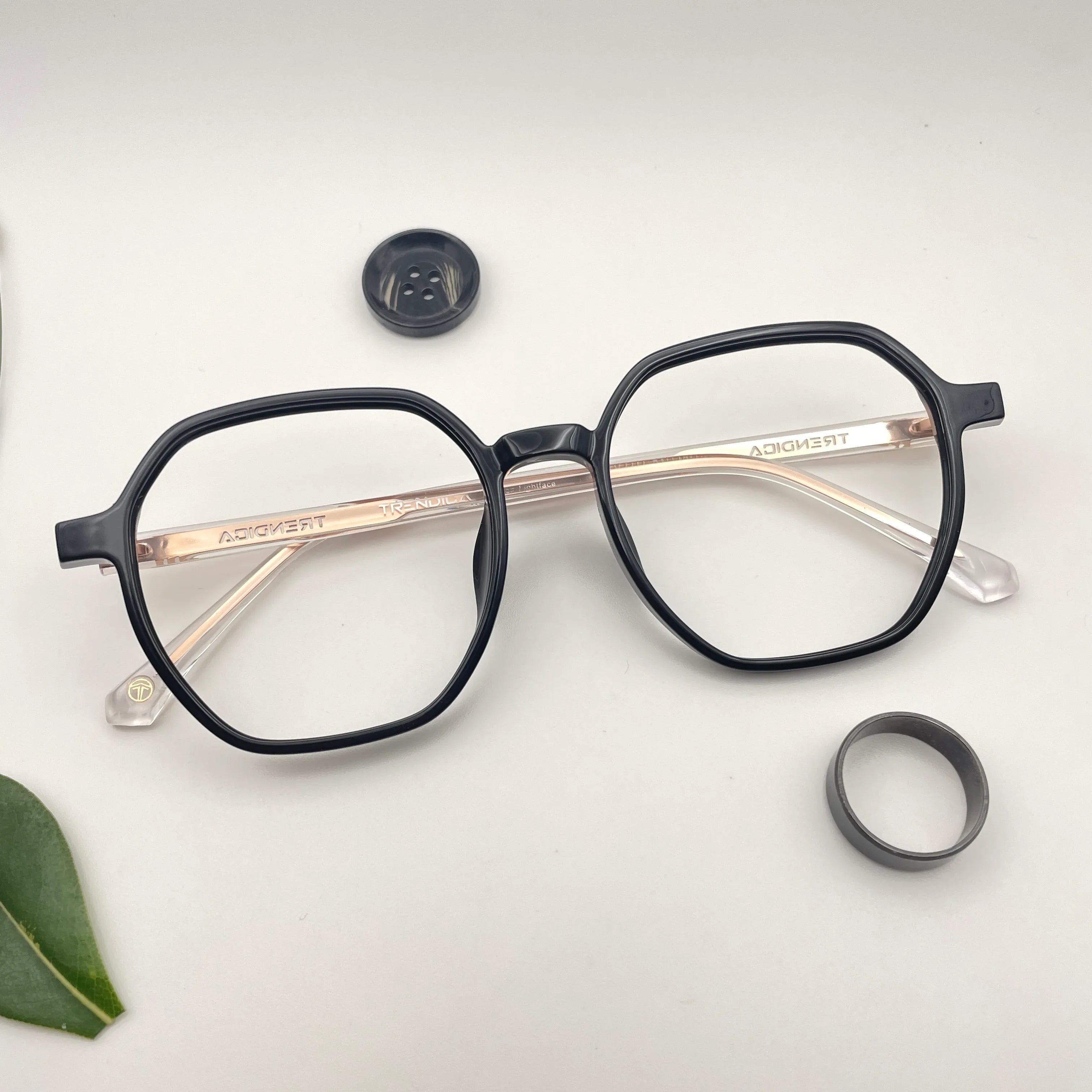 Tavyn - Simple Specs