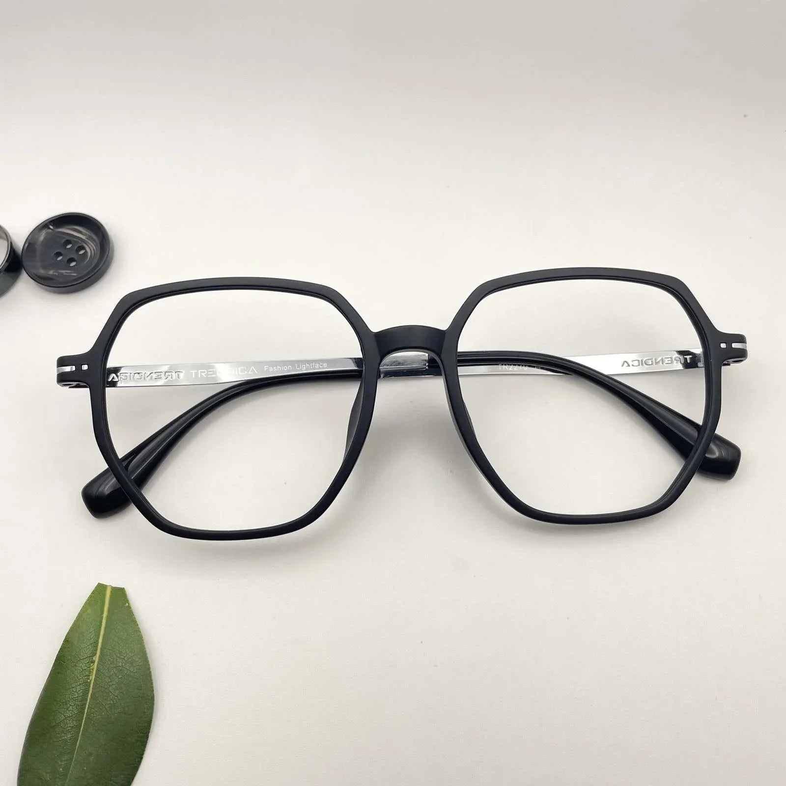 Smoky - Simple Specs