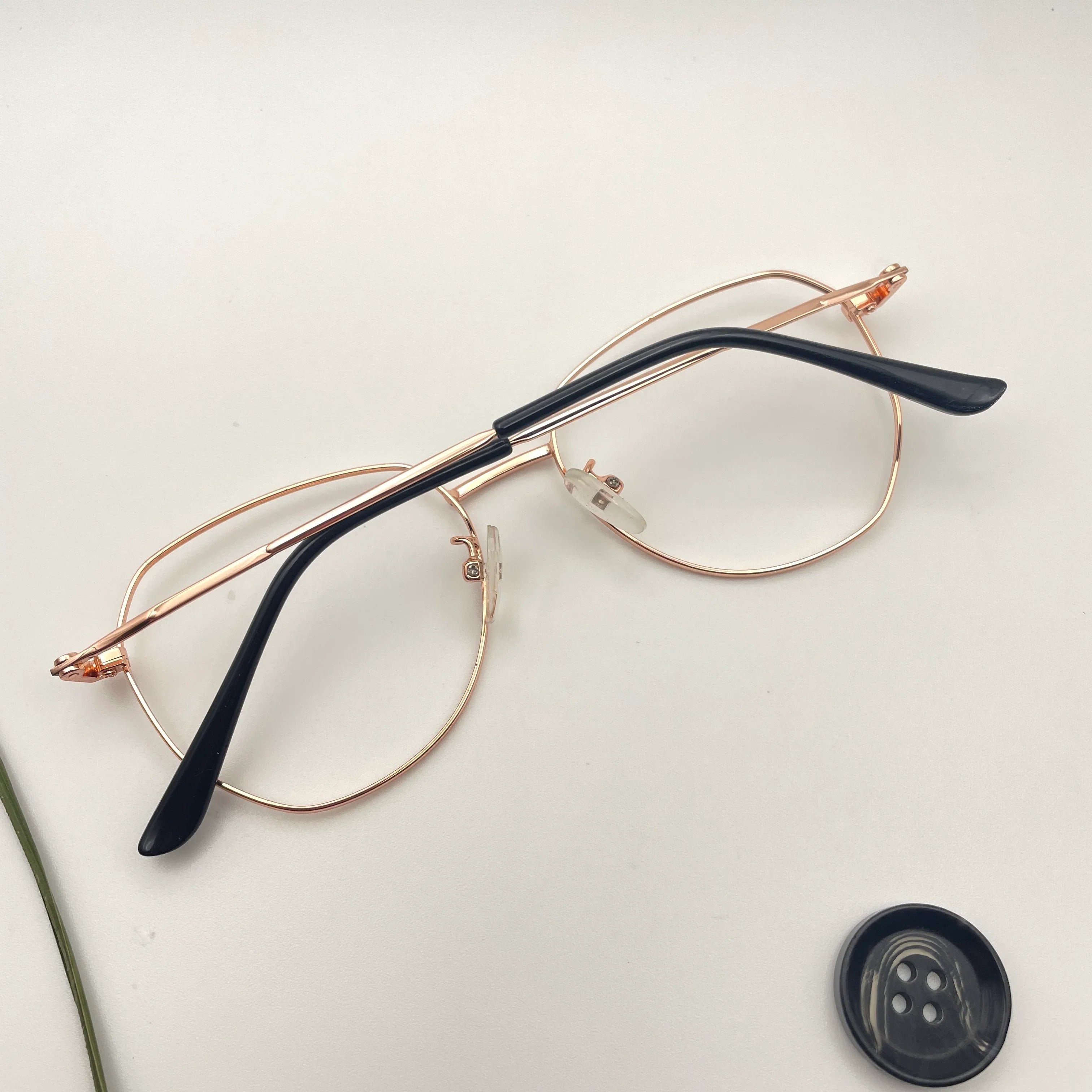 Zelvo - Simple Specs